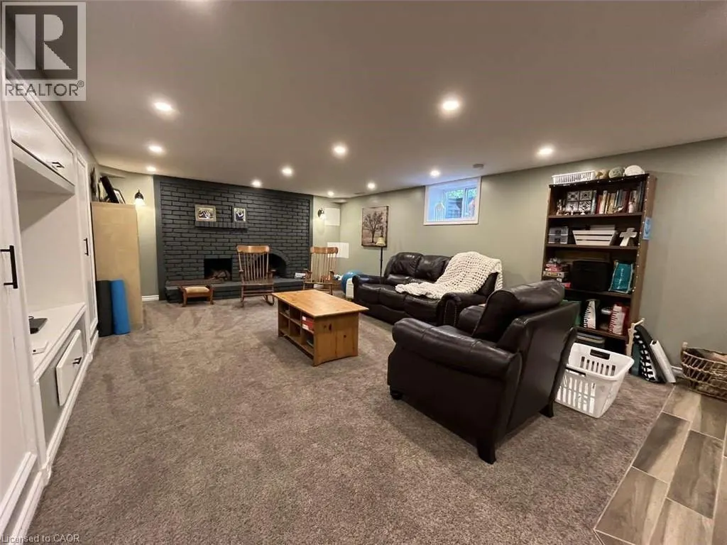 915 GOVERNORS Road