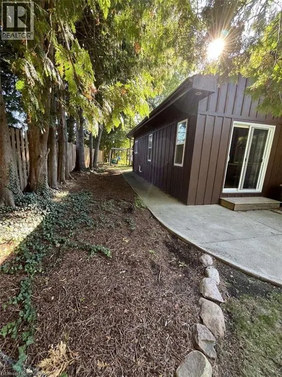 915 GOVERNORS Road
