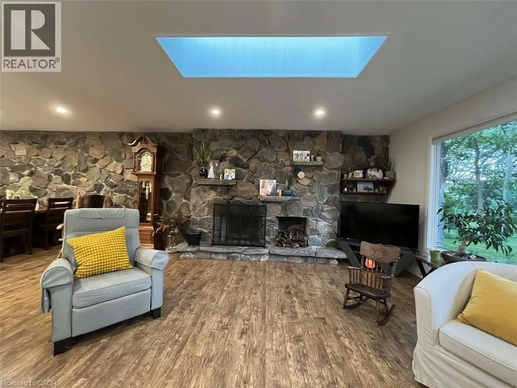 915 GOVERNORS Road