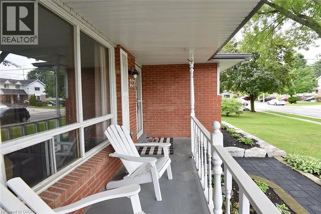237 MAC CRAE Drive