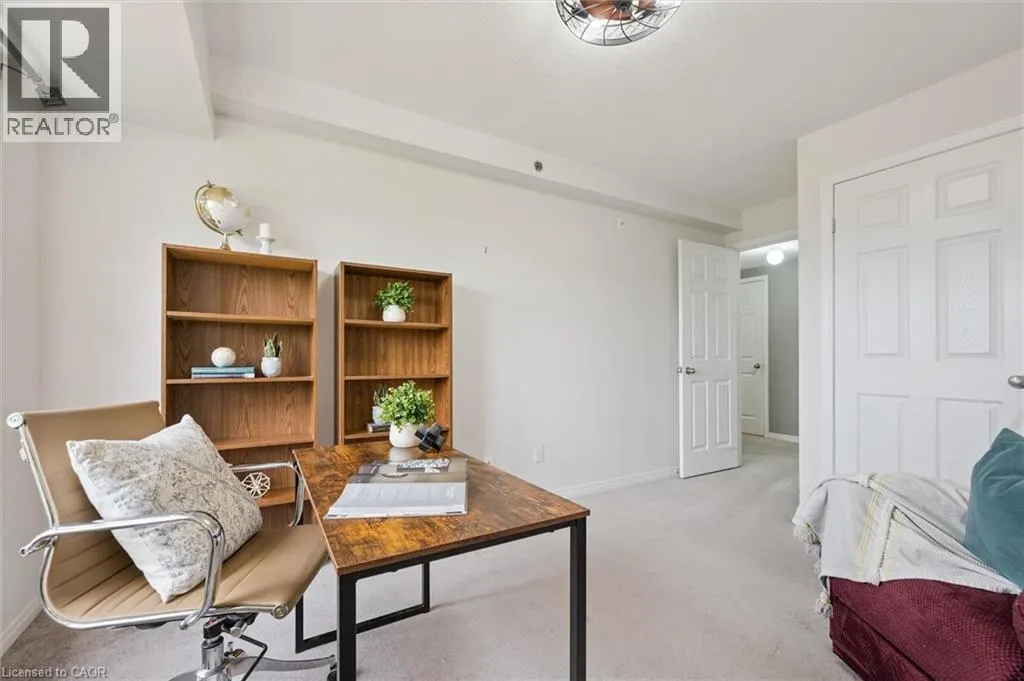 345 FISHER MILLS Road Unit# 305, #305