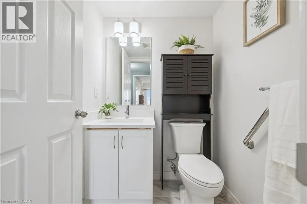 345 FISHER MILLS Road Unit# 305, #305