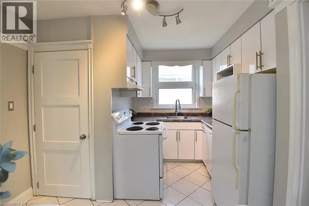 82 EAST 38TH Street