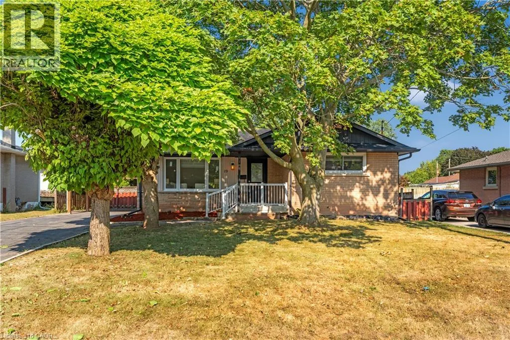 19 OLD ORCHARD Avenue