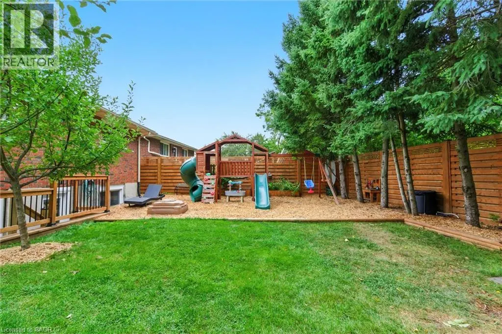 210 NORTHLAKE Drive