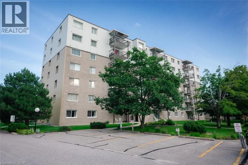 935 STOCKDALE Road Unit# 305, #305
