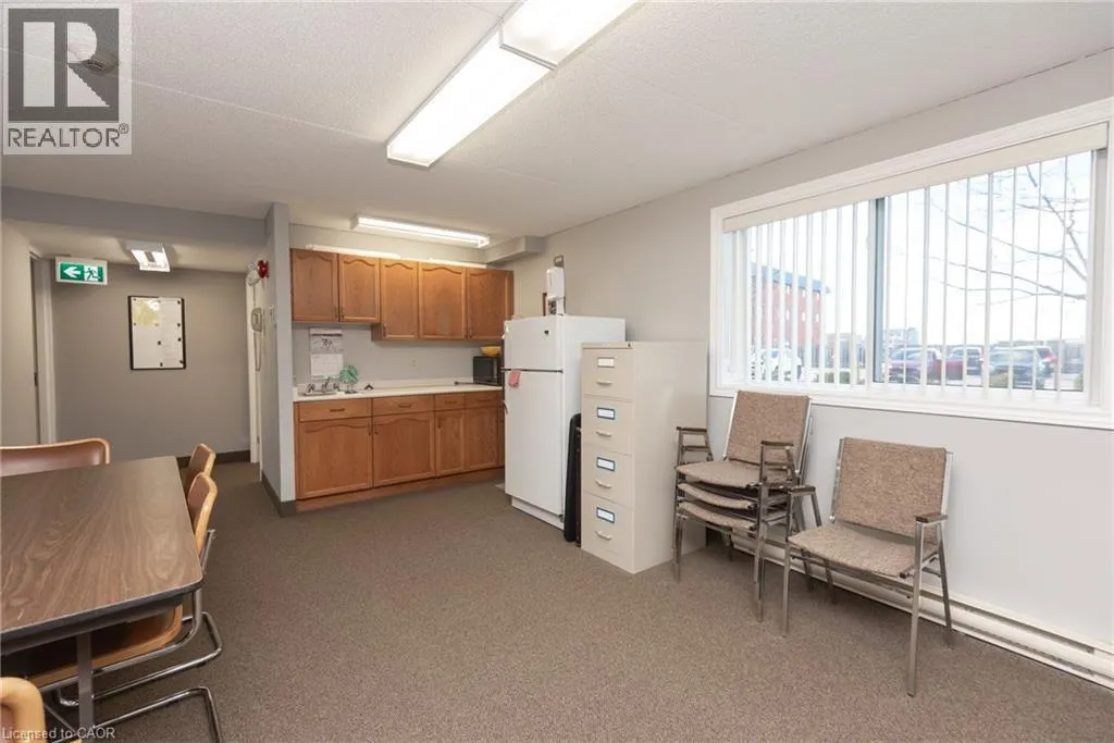 935 STOCKDALE Road Unit# 305, #305