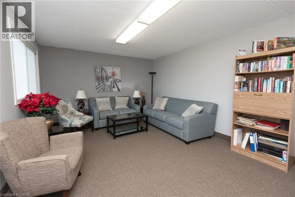 935 STOCKDALE Road Unit# 305, #305