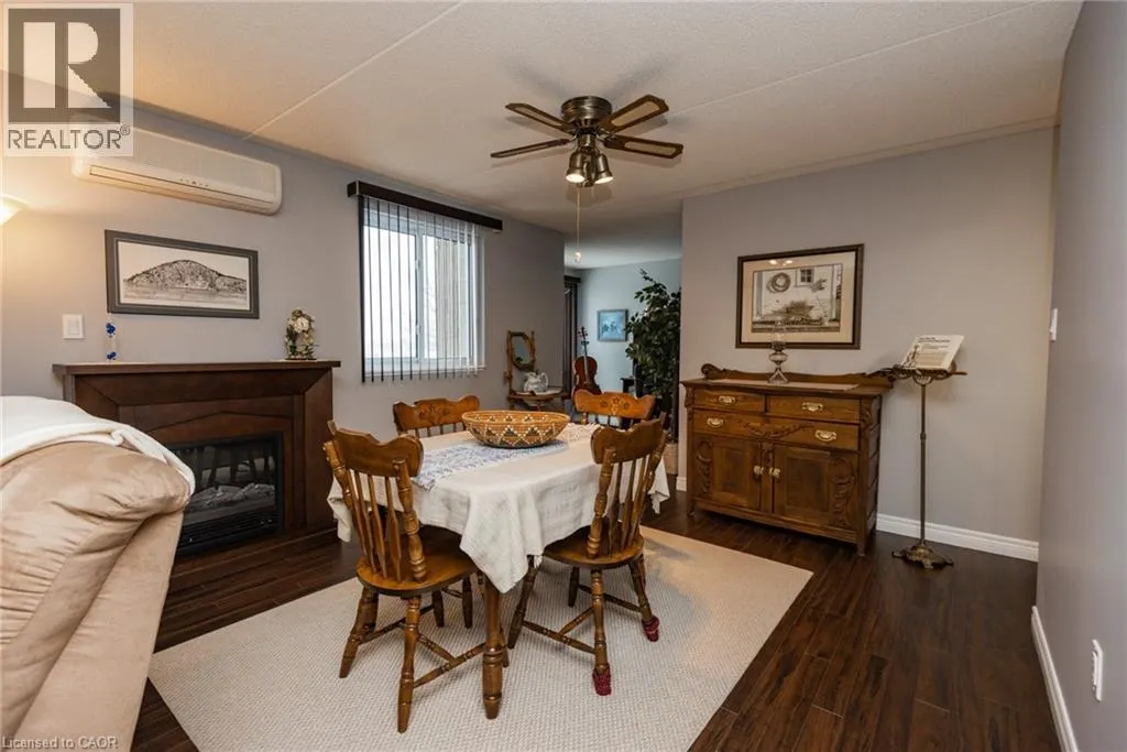 935 STOCKDALE Road Unit# 305, #305