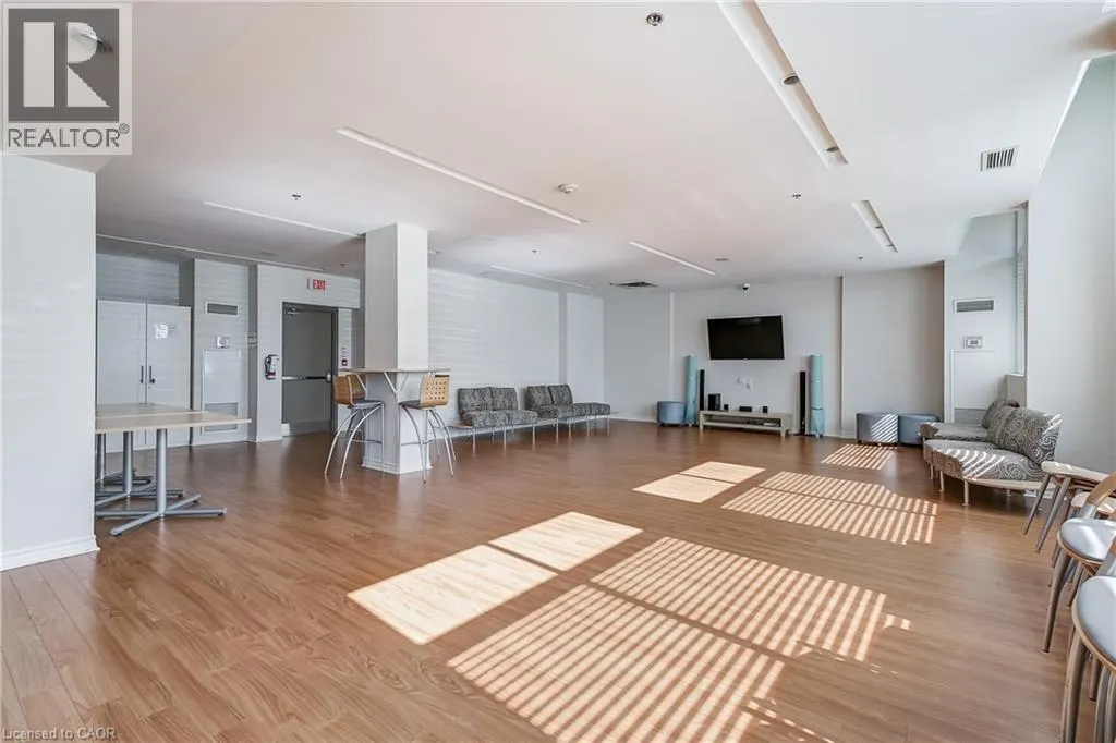 3865 LAKE SHORE Boulevard W Unit# 320, #320
