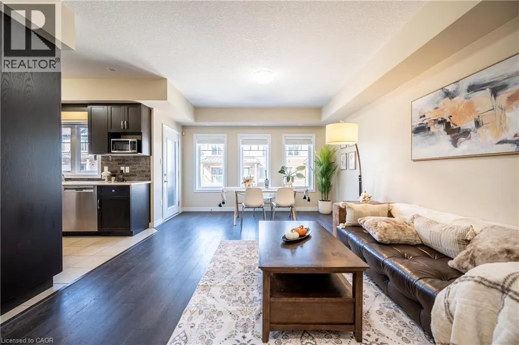 70 WILLOWRUN Drive Unit# B2, #B2