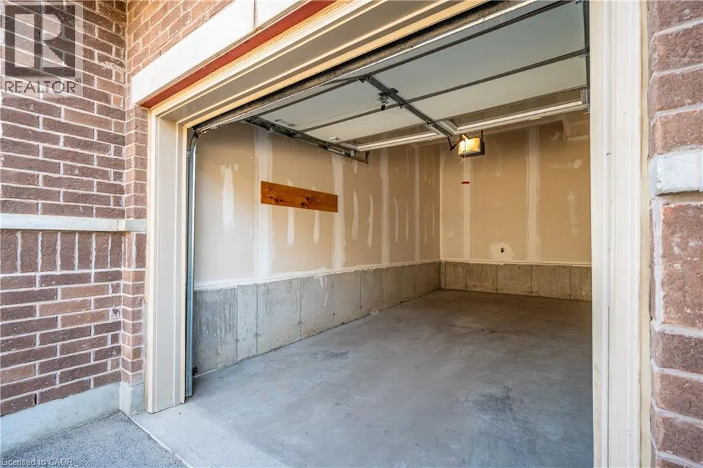 70 WILLOWRUN Drive Unit# B2, #B2