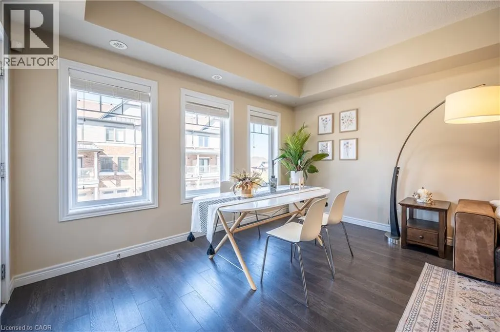 70 WILLOWRUN Drive Unit# B2, #B2