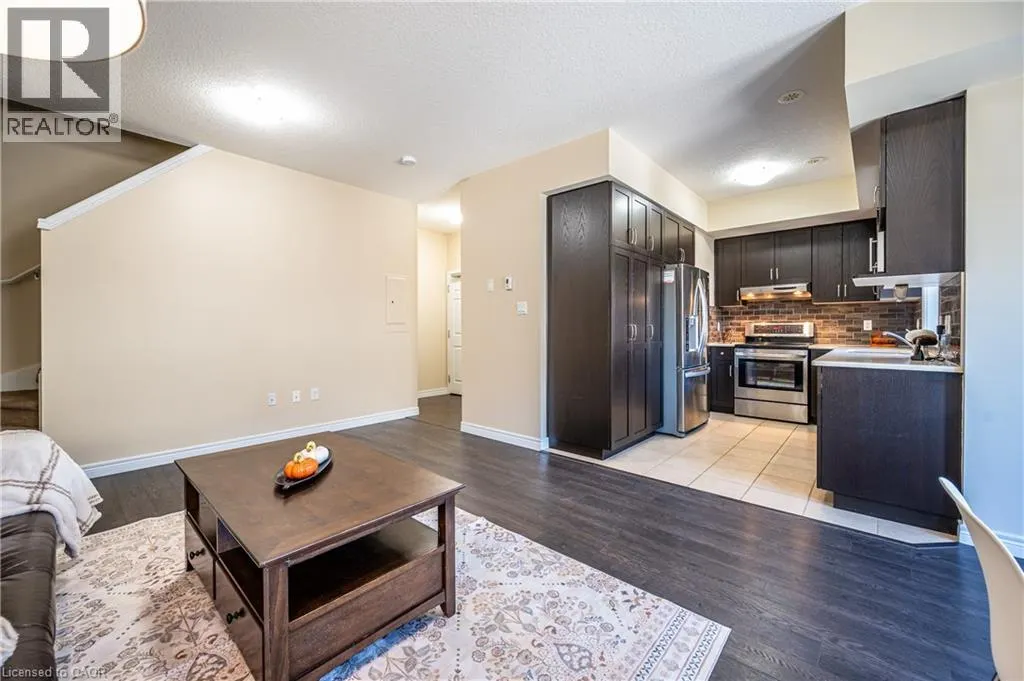 70 WILLOWRUN Drive Unit# B2, #B2