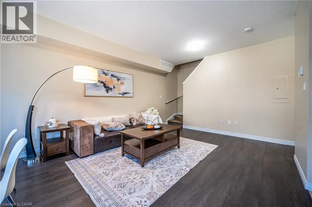 70 WILLOWRUN Drive Unit# B2, #B2