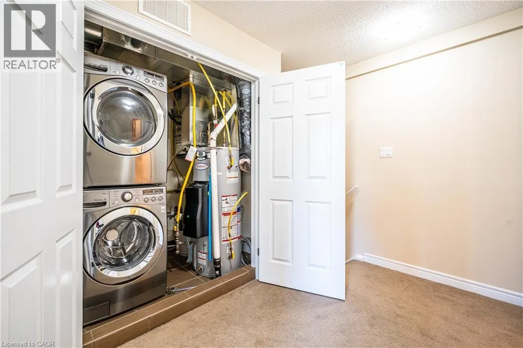 70 WILLOWRUN Drive Unit# B2, #B2