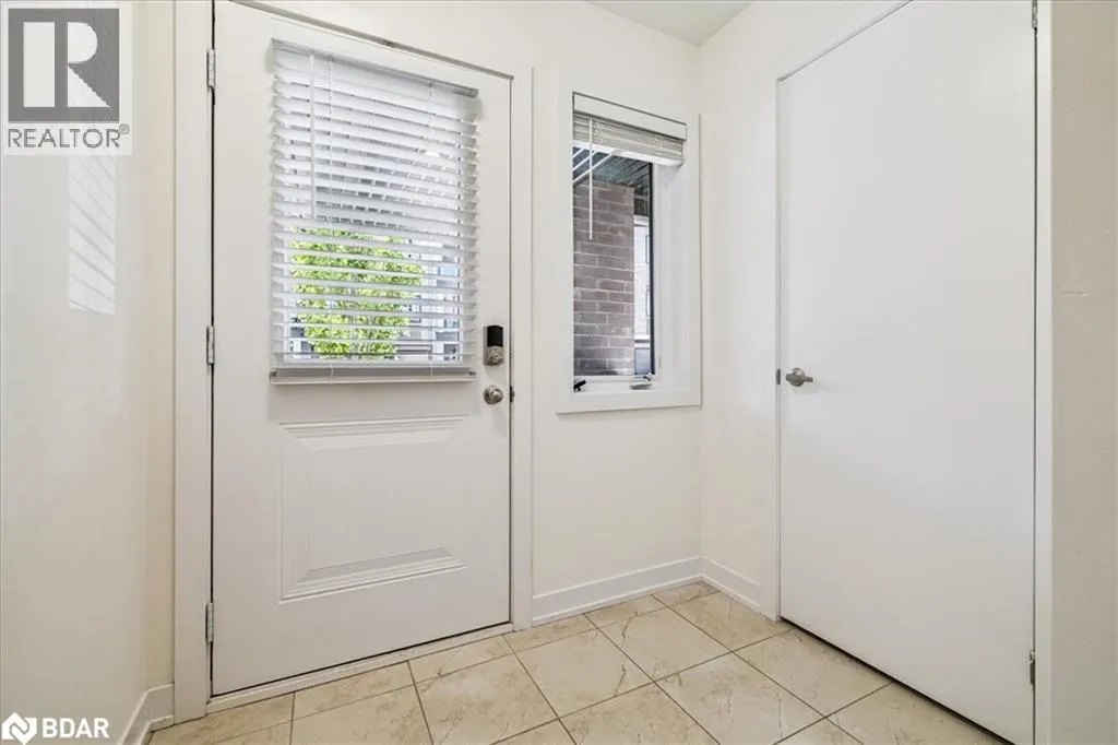 590 NORTH SERVICE Road Unit# 105, #105