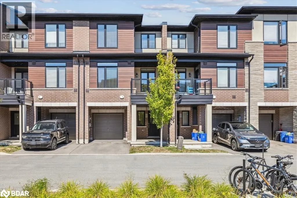 590 NORTH SERVICE Road Unit# 105, #105