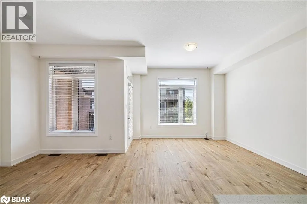 590 NORTH SERVICE Road Unit# 105, #105