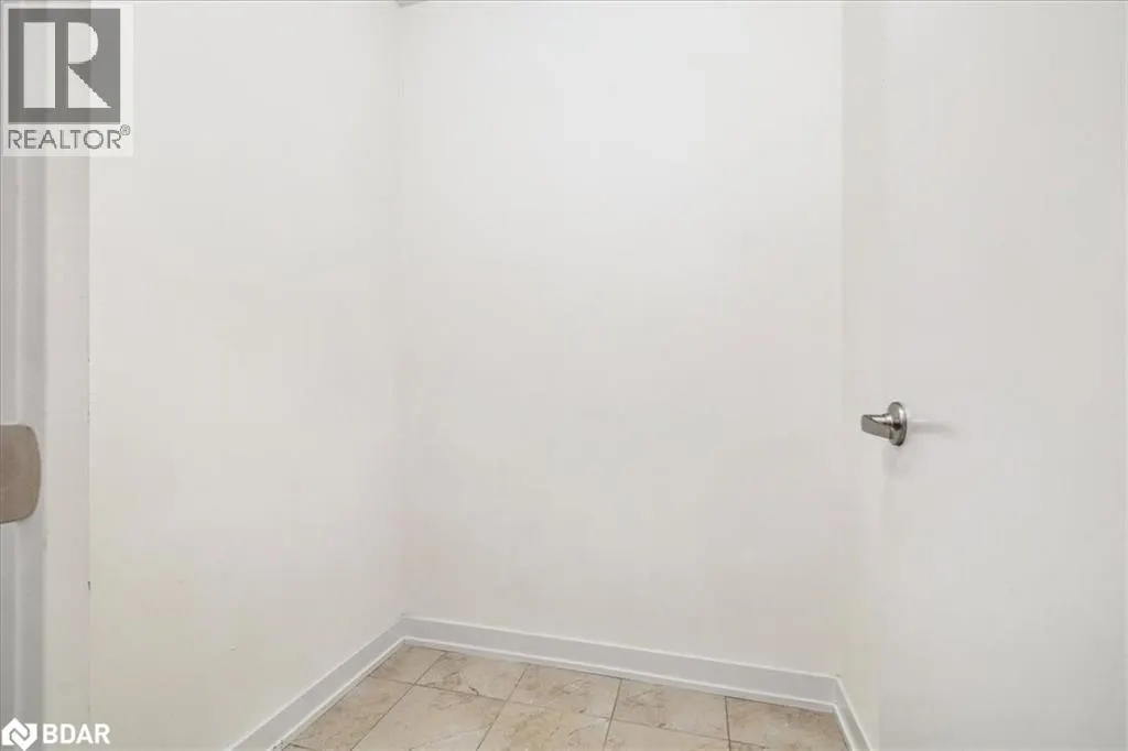 590 NORTH SERVICE Road Unit# 105, #105