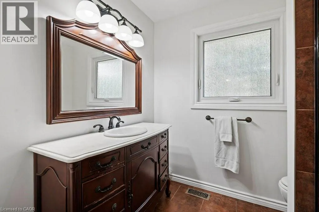 3 MEADOWBROOK Court