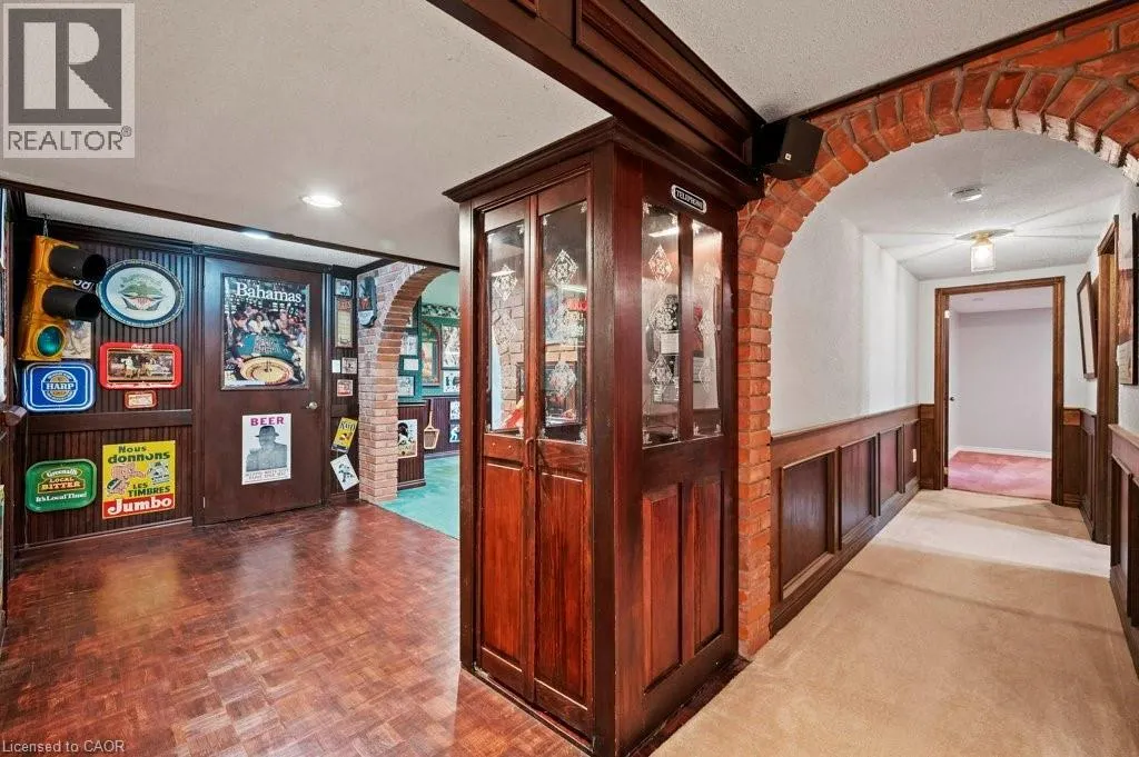 3 MEADOWBROOK Court