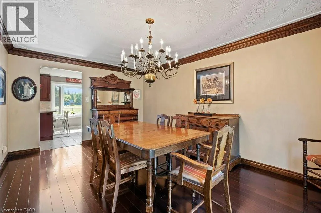 3 MEADOWBROOK Court