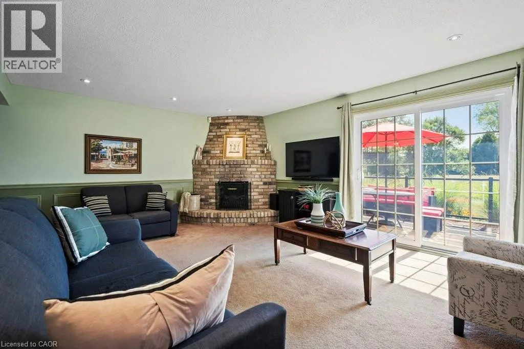 3 MEADOWBROOK Court