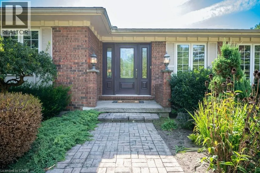 3 MEADOWBROOK Court