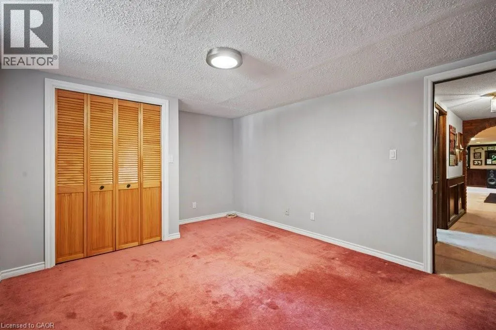 3 MEADOWBROOK Court