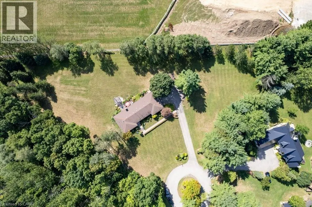 3 MEADOWBROOK Court