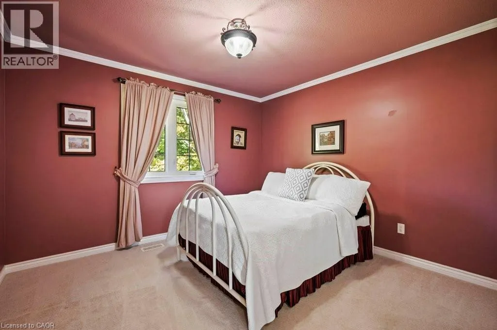 3 MEADOWBROOK Court