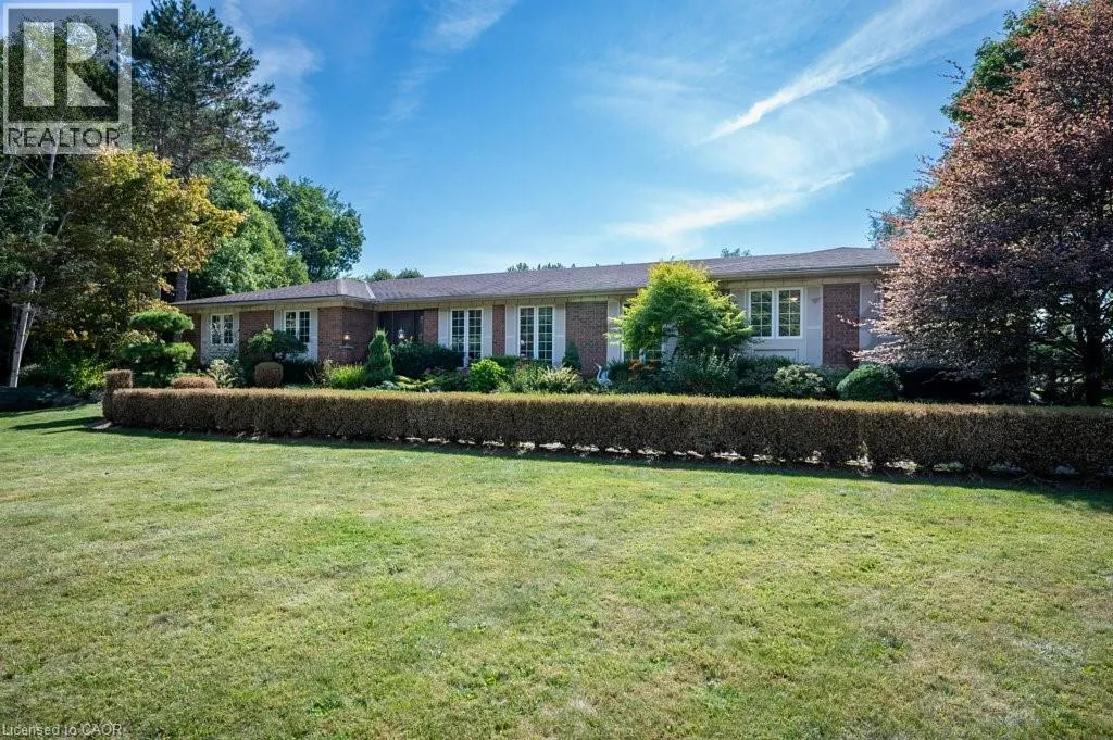 3 MEADOWBROOK Court