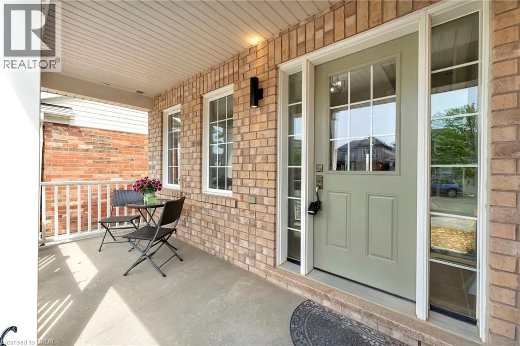 54 HORTON Walk