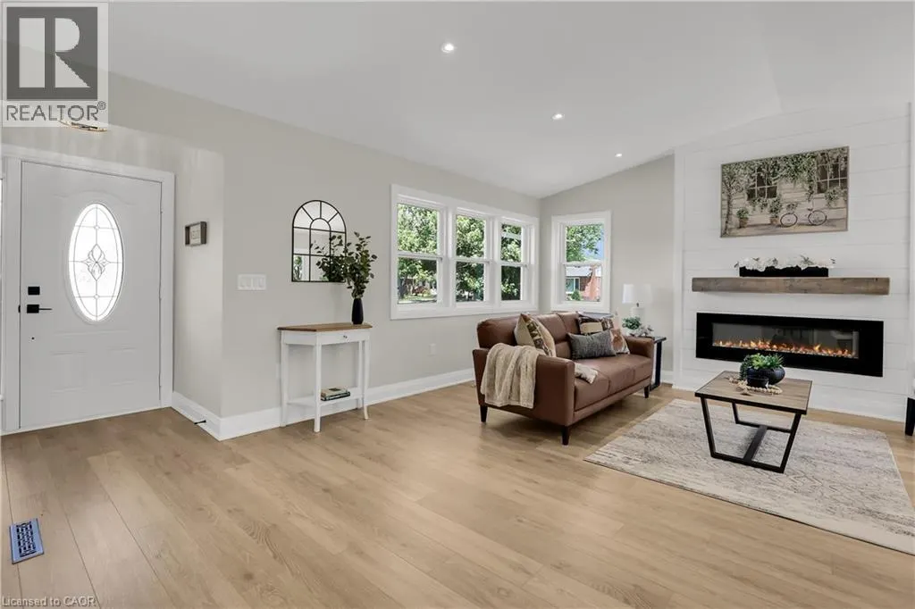 52 VALENCOURT Drive