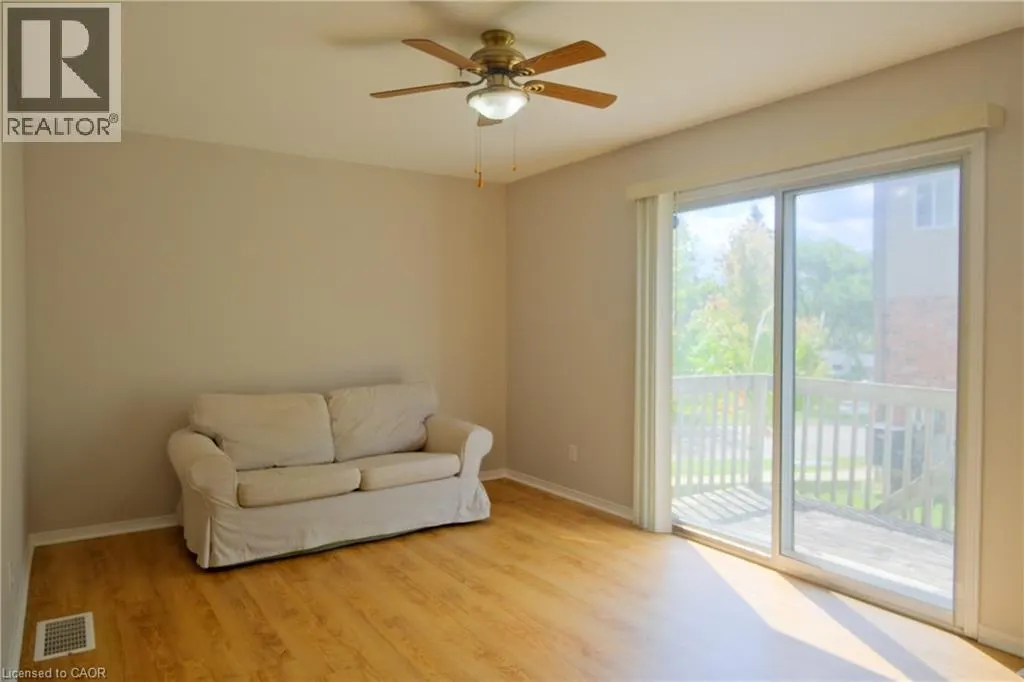 59 MOOREGATE Crescent