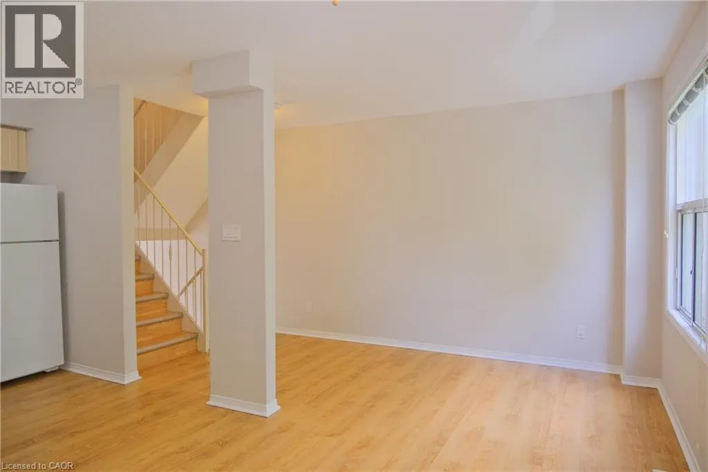 59 MOOREGATE Crescent