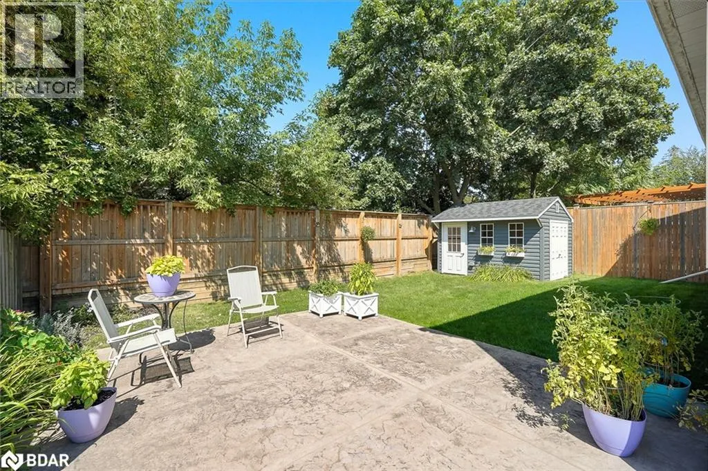 286 TAGGE Crescent