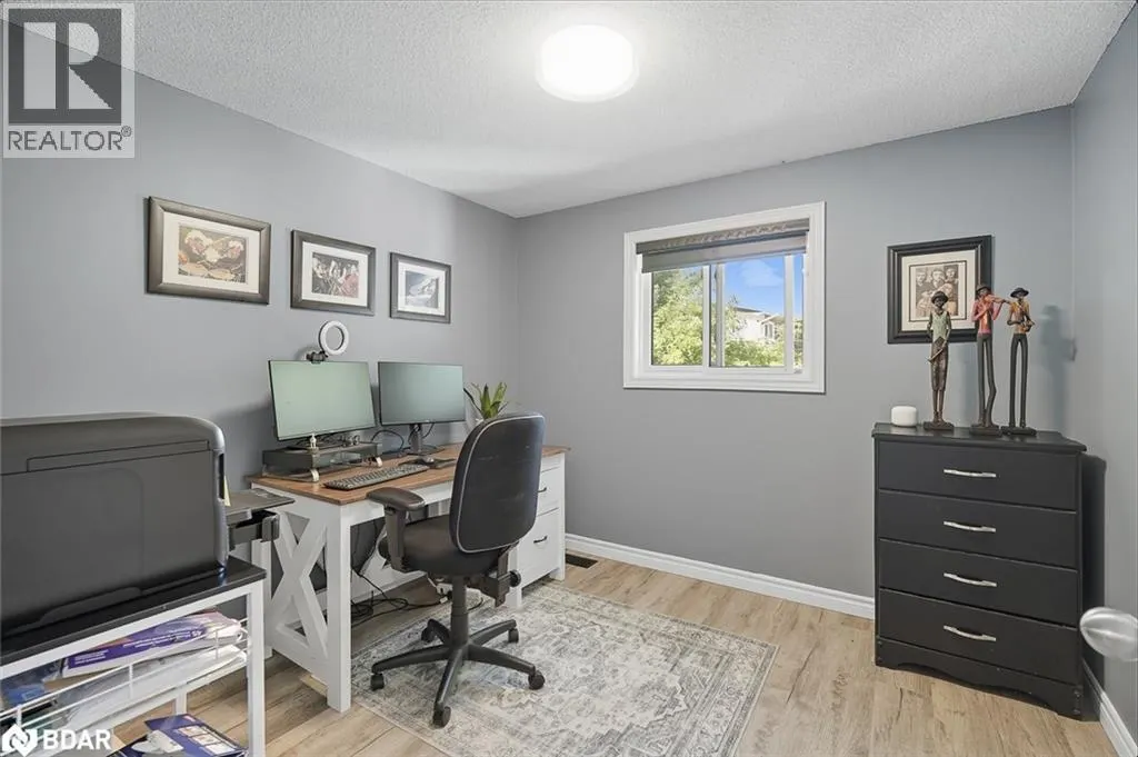 286 TAGGE Crescent