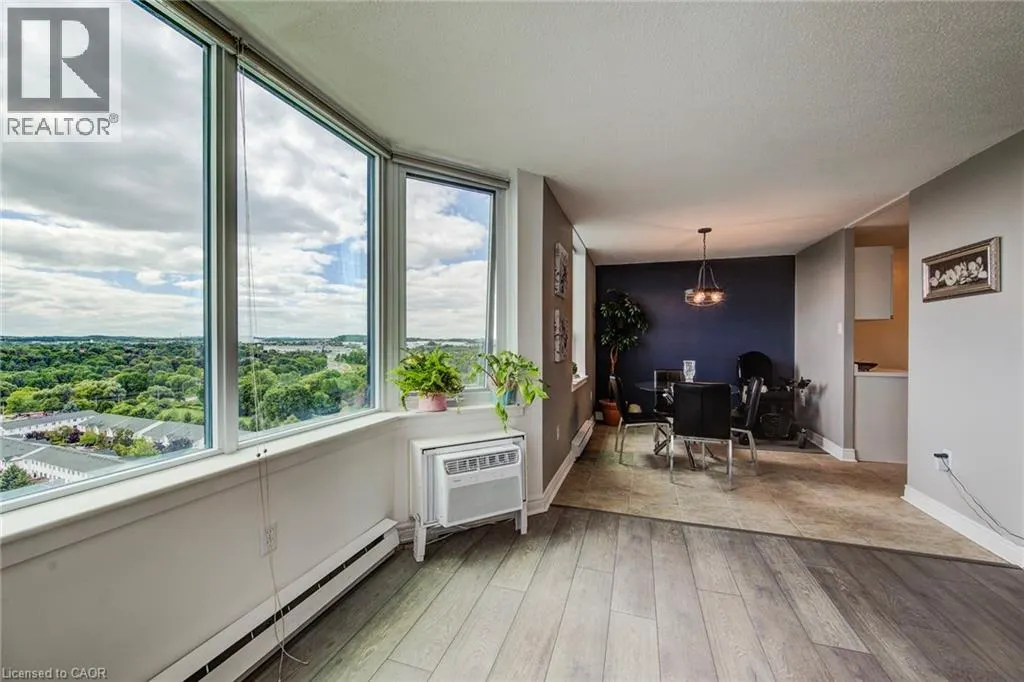 35 GREEN VALLEY Drive Unit# 1605, #1605