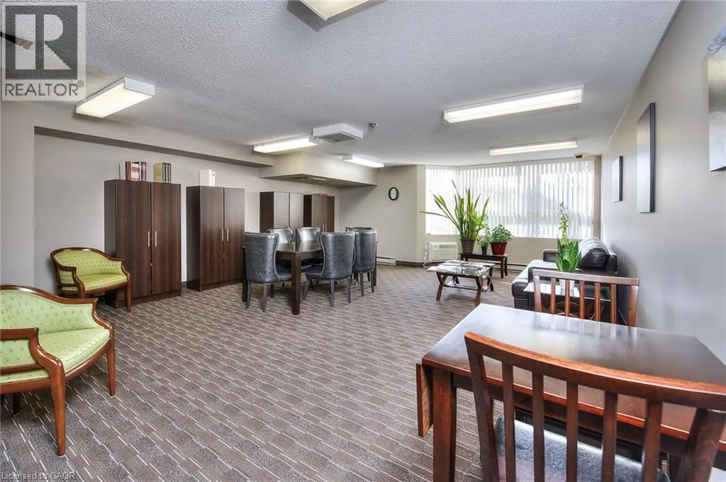 35 GREEN VALLEY Drive Unit# 1605, #1605