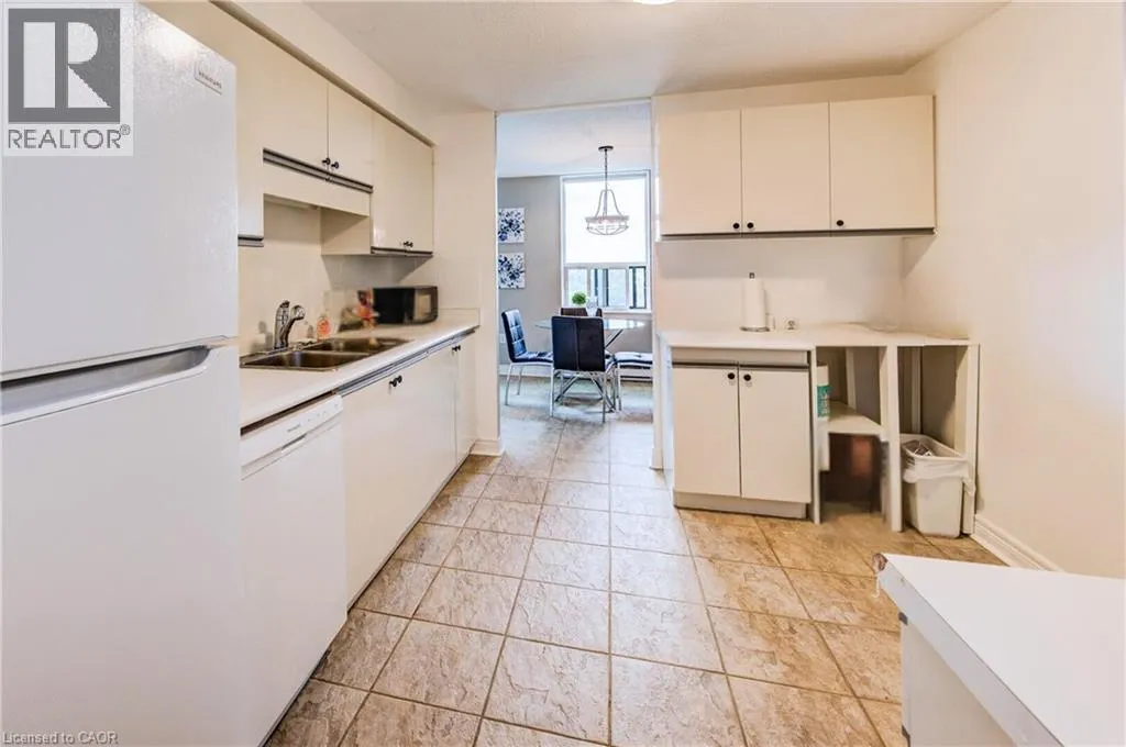 35 GREEN VALLEY Drive Unit# 1605, #1605