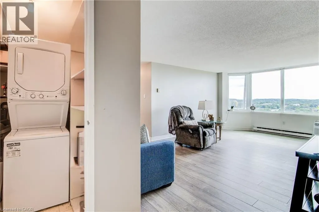 35 GREEN VALLEY Drive Unit# 1605, #1605