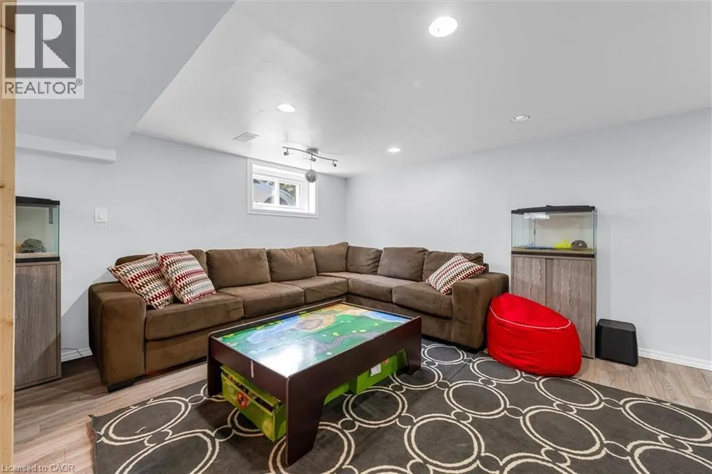 287 EAST 33RD Street
