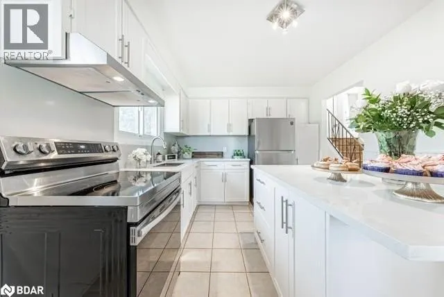 26 GREENING Avenue