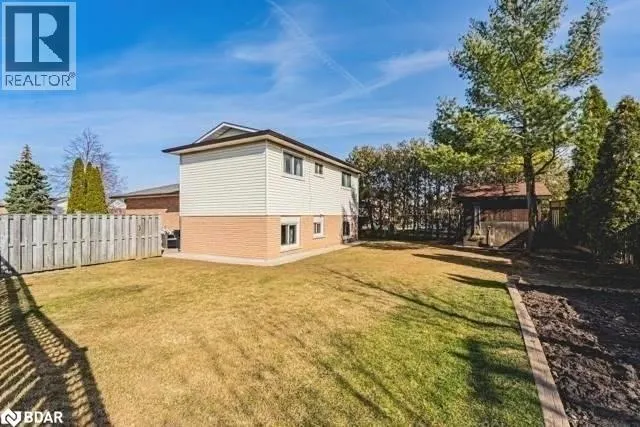26 GREENING Avenue