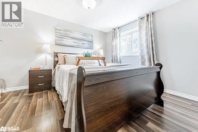 26 GREENING Avenue