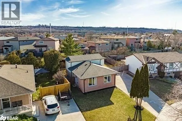 26 GREENING Avenue