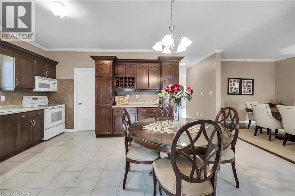 7 KATHLEEN Court