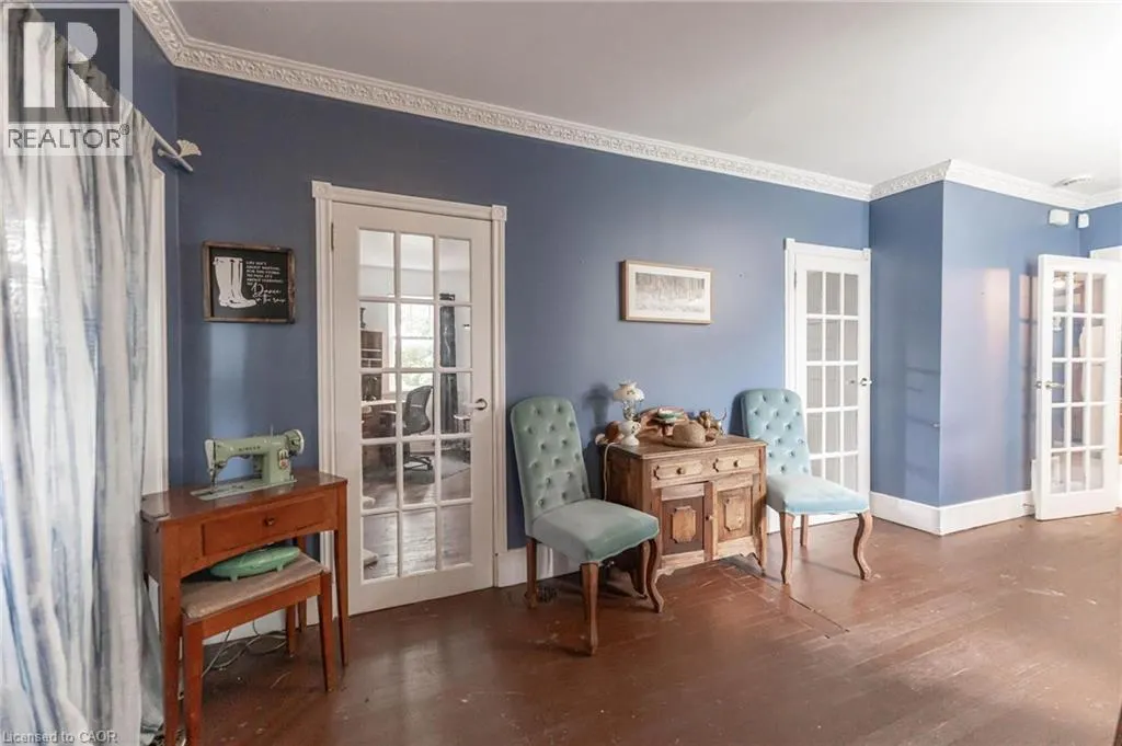 11 ELMWOOD Avenue